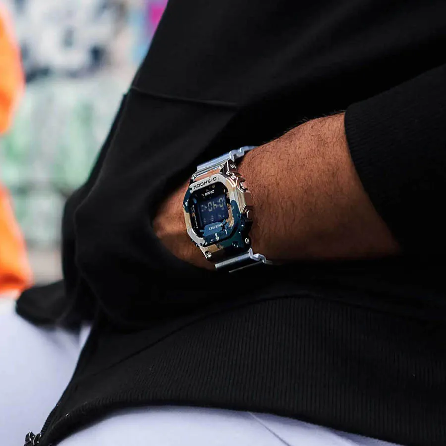Casio G-Shock GM-5600SS-1  Фото 2
